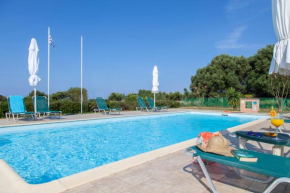  Monambeles Villas  Своронота